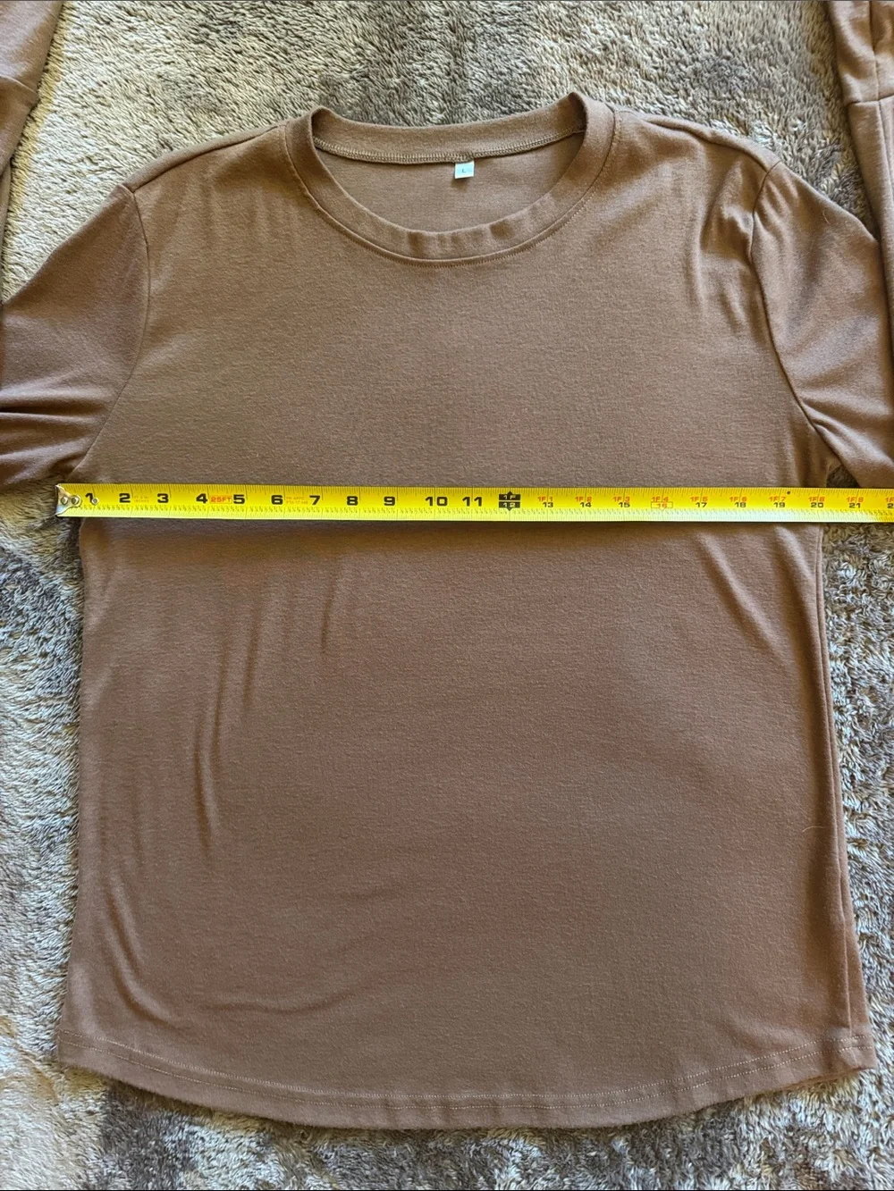 👚 Cotton Long Sleeve Thumb Hole Top — Camo Brown — Sz L / NWOT / Q